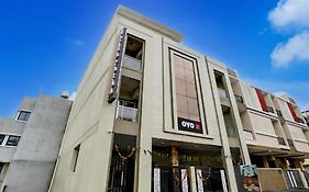 Gaurav Hotel And Restaurant